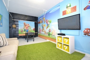 House, 5 Bedrooms | Interior