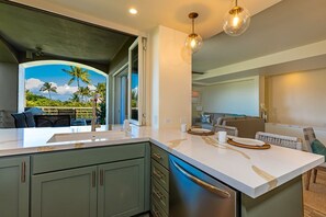 Private kitchen - Palms at Wailea Two Bedrooms - Garden View by Coldwell Banker Island Vacations (Kihei)