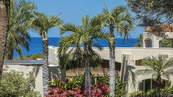 Condo, 2 Bedrooms | Exterior