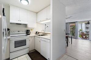 Condo, 2 Bedrooms | Private kitchen