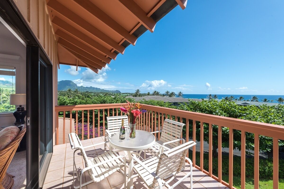 Condo, 2 Bedrooms | Outdoor dining