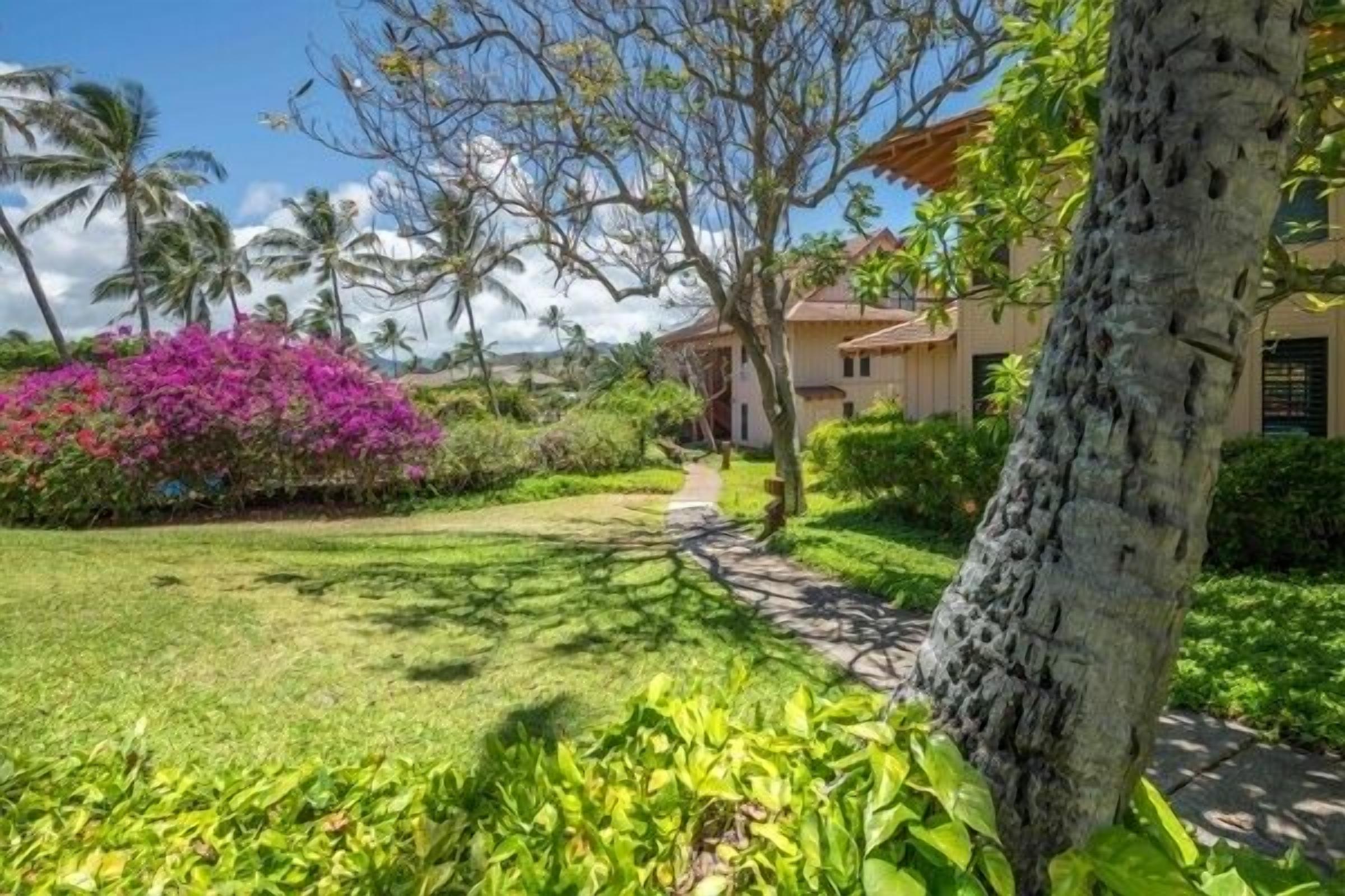 Townhome, 2 Bedrooms | Property grounds