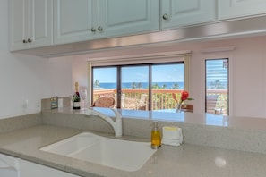 Condo, 2 Bedrooms | Private kitchen | Fridge, oven, coffee/tea maker, toaster