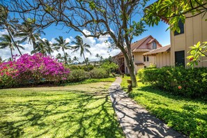Property grounds - Kauai Makanui by Coldwell Banker Island Vacations (Koloa)