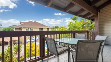 Condo, 2 Bedrooms | Property grounds