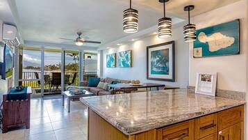 Condo, 2 Bedrooms | Private kitchen | Fridge, oven, dishwasher, coffee/tea maker