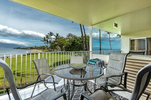 Condo, 2 Bedrooms | Property grounds