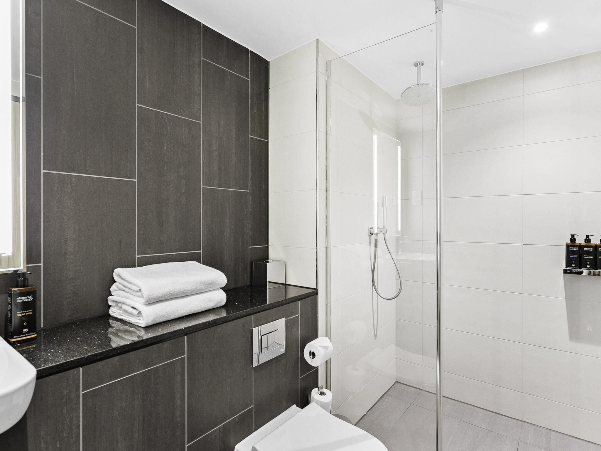 Privilege, Deluxe Room, 1 Double Bed with Sofa bed, Bay View | Minibar, in-room safe, desk, laptop workspace