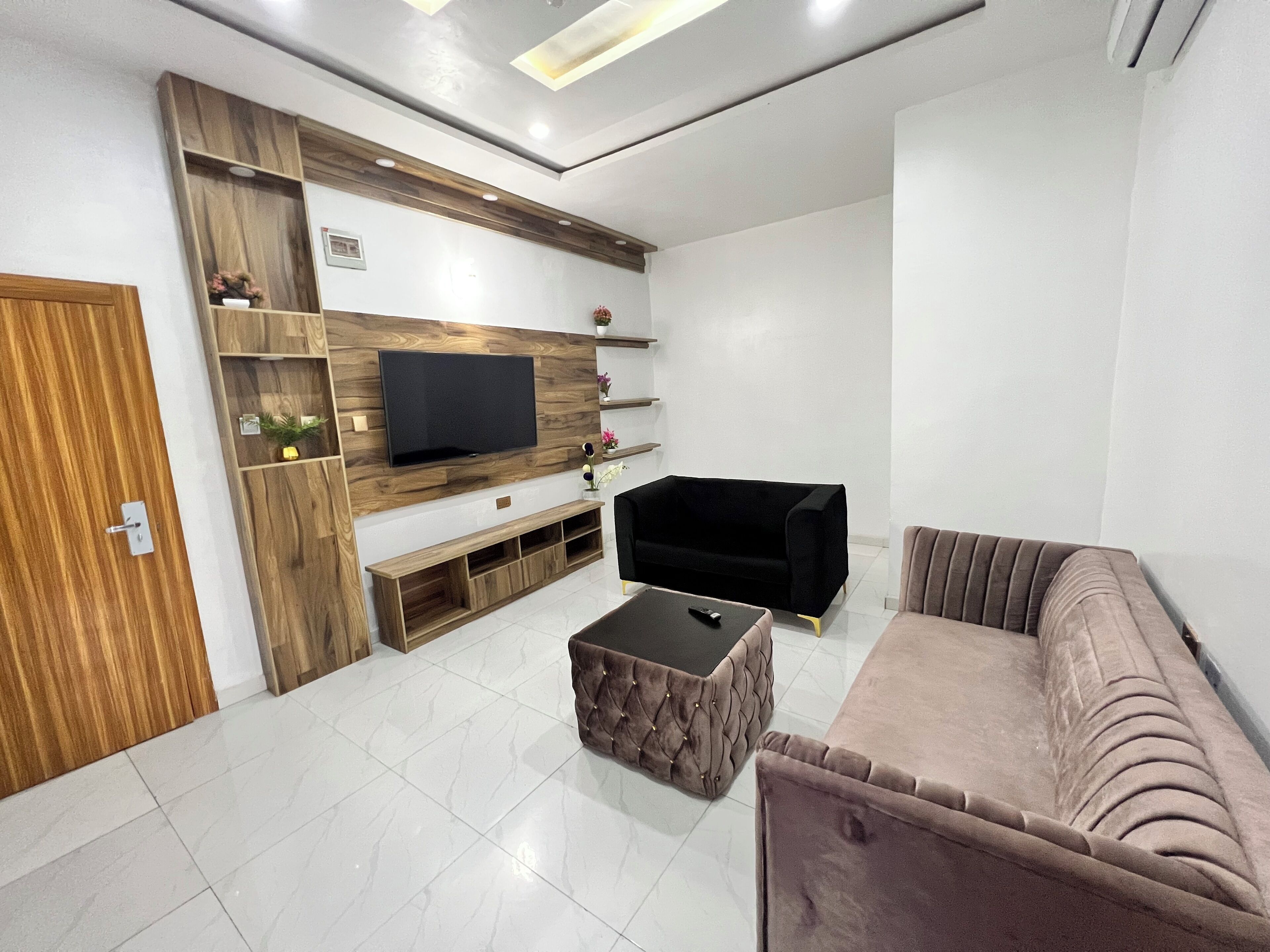 Suite estudio ejecutiva | Caja fuerte, decoración individual, mobiliario individual