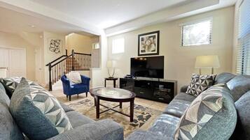 Townhome, 4 Bedrooms | Living area