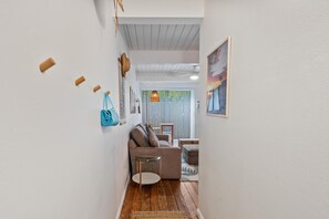 Condo, 1 Bedroom | Interior - Big Island Kona Mansions 110c 1 Bedroom Condo (Kailua-Kona)