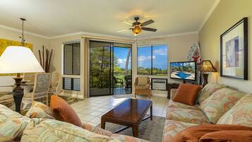 Condo, 1 Bedroom | Living area | Smart TV