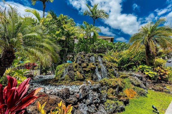 Condo, 1 Bedroom | Property grounds