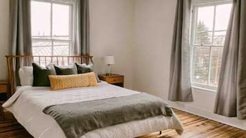 3 quartos, ferros/tábuas de passar roupa, Wi-Fi, roupa de cama