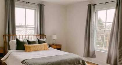 Historic Home- Walking Distance to Downtown