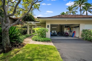 Condo, 3 Bedrooms | Property grounds