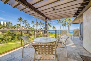 Outdoor dining - Wailea Elua, #1404 2 Bedroom Condo by RedAwning (Kihei)