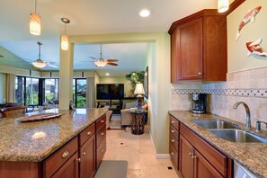 Condo, 2 Bedrooms | Interior