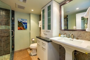 Condo, 2 Bedrooms | Bathroom | Towels - Makena Surf, #e-202 2 Bedroom Condo by RedAwning (Kihei)