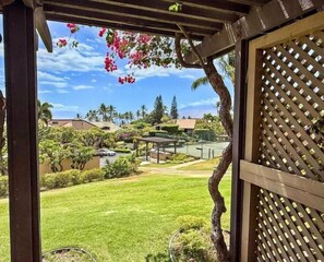 Condo, 2 Bedrooms | Property grounds