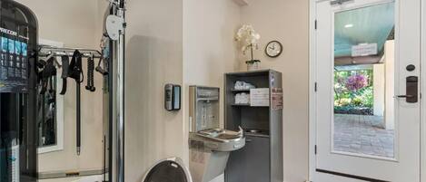 Condo, 4 Bedrooms | Interior