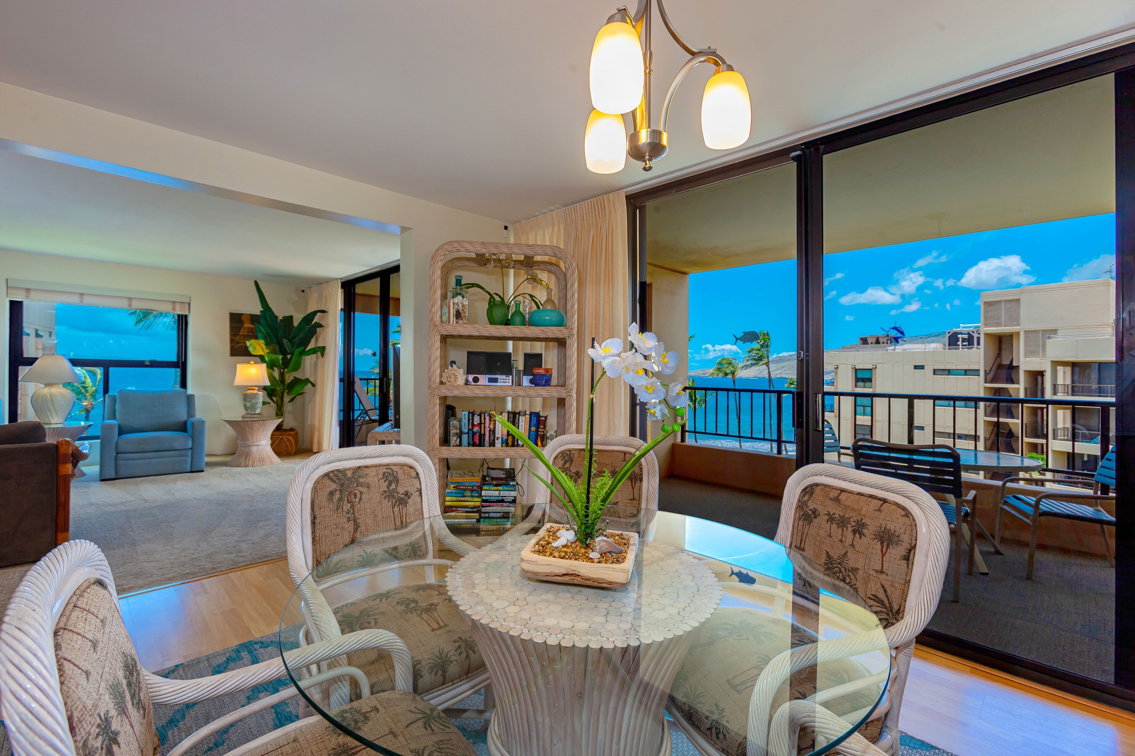 Condo, 2 habitaciones | Área de sala de estar