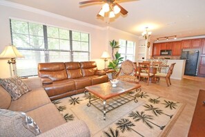 Condo, 3 Bedrooms | Interior