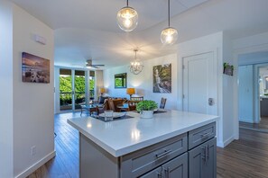 Appart'hôtel, 2 chambres | Cuisine privée | Réfrigérateur, four, cafetière/bouilloire, grille-pain