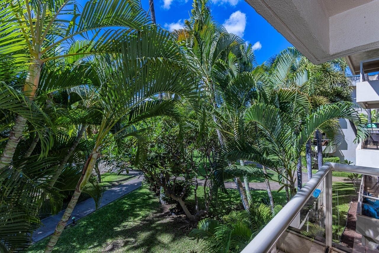 Condo, 2 Bedrooms | Property grounds