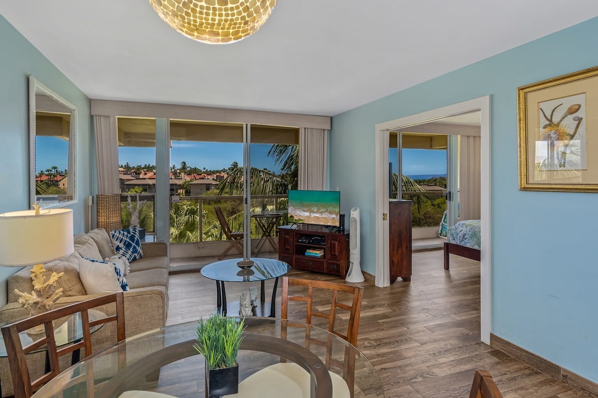 Condo, 1 Bedroom | Living area