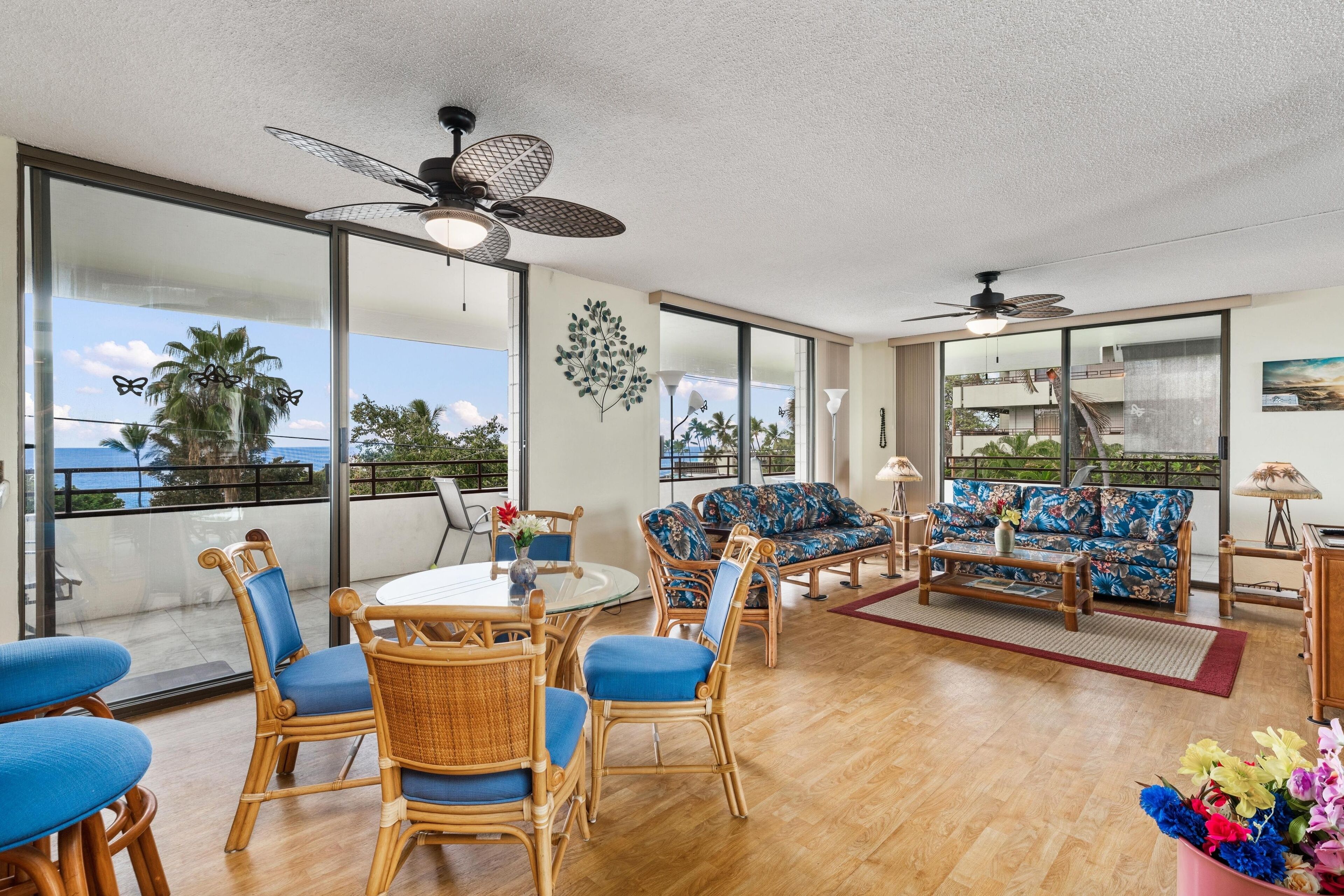 Condo, 2 Bedrooms | Dining