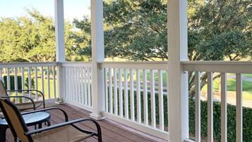 House, 3 Bedrooms | Balcony