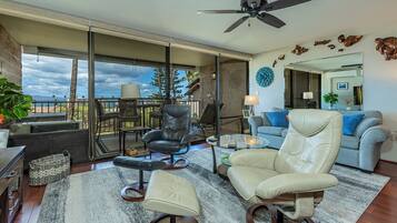 Condo, 1 Bedroom | Living area | Smart TV