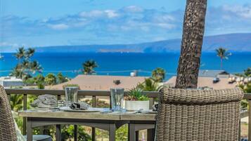 Condo, 1 Bedroom | Outdoor dining