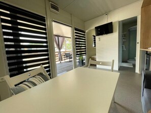 Apartment (Mobile Home with Terrace) | Dining room