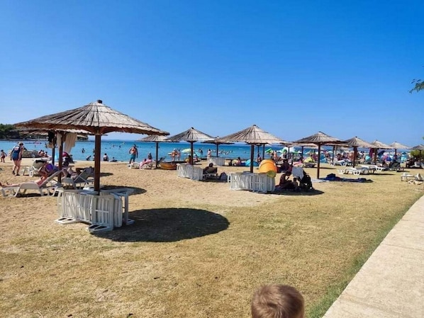 Apartment (Mobile Home with Terrace) | Beach