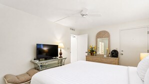 Unclassified image, 4 of 39, button - Kihei Beach, #407 1 Bedroom Condo by RedAwning (Kihei)