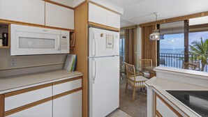 Unclassified image, 2 of 39, button - Kihei Beach, #407 1 Bedroom Condo by RedAwning (Kihei)