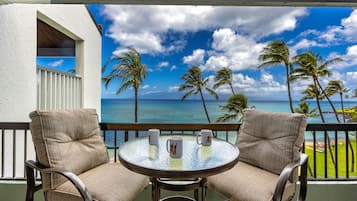 Condo, 2 Bedrooms | Outdoor dining