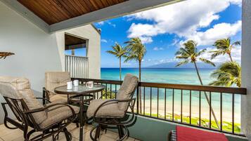 Condo, 2 Bedrooms | Outdoor dining