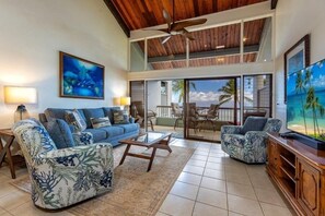 Living area - Hale Mahina, #b-405 2 Bedroom Condo by RedAwning (Lahaina, Maui)