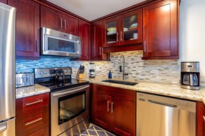 Condo, 2 Bedrooms | Private kitchen