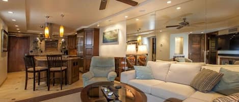 Condo, 2 Bedrooms | Living area
