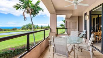 Condo, 2 Bedrooms | Property grounds