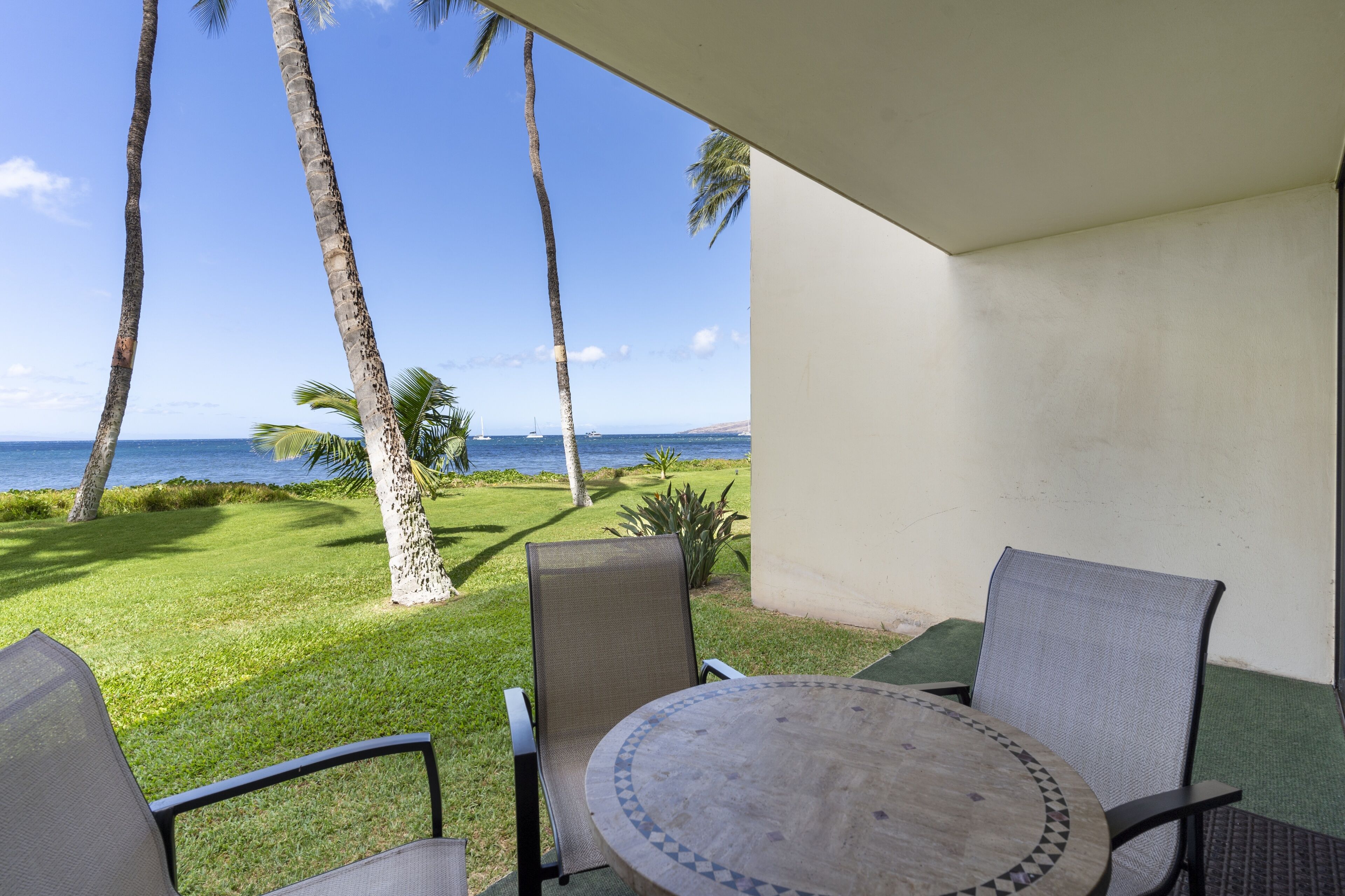 Condo, 1 Bedroom | Outdoor dining