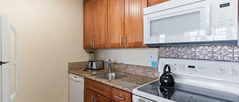 Condo, 1 Bedroom | Private kitchen | Coffee/tea maker, fridge, oven, toaster