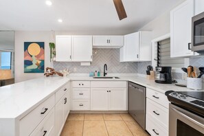 Condo, 3 Bedrooms | Private kitchen | Coffee/tea maker, fridge, oven, toaster