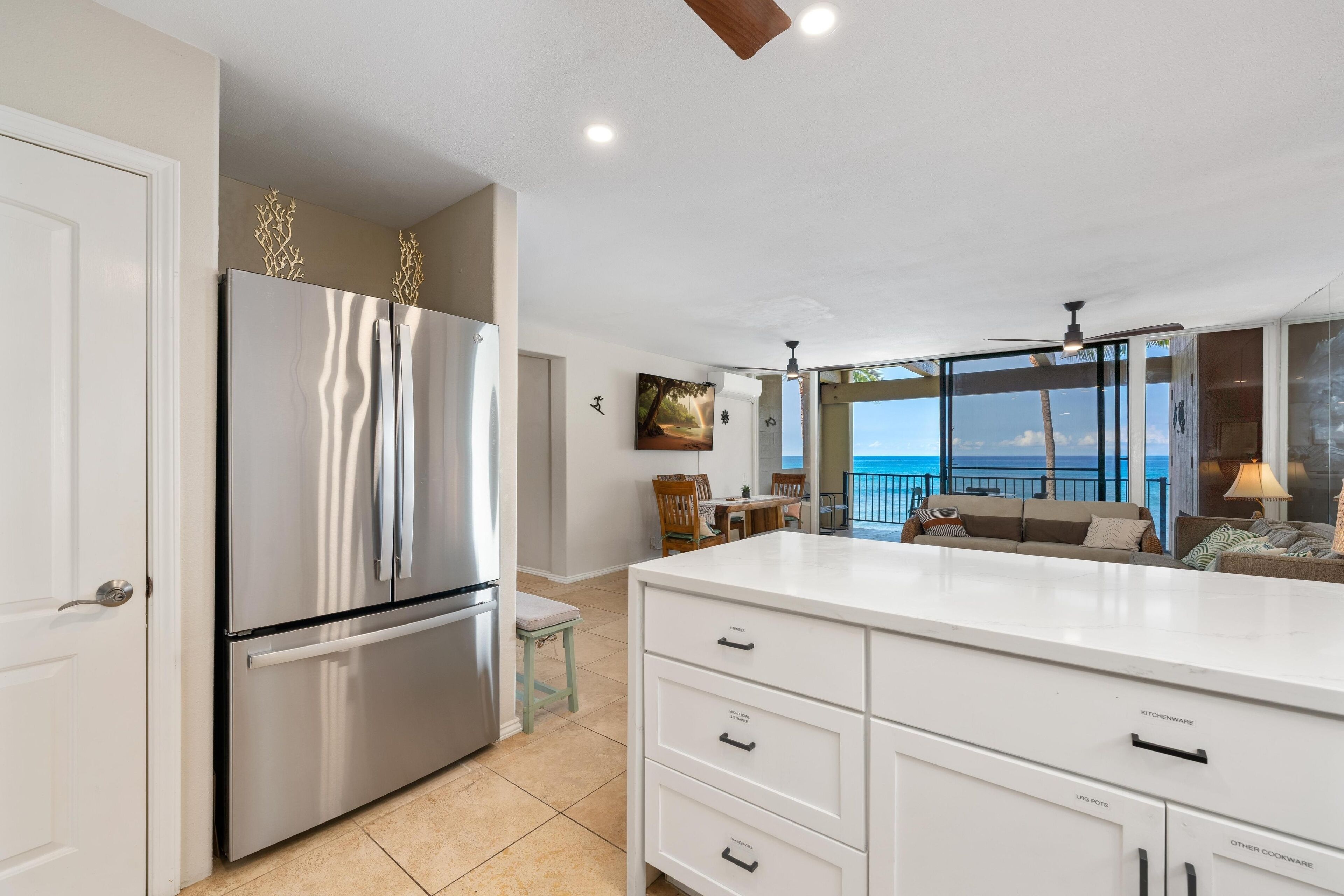 Condo, 3 Bedrooms | Interior