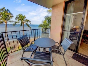 Condo, 2 chambres | Restauration en plein air