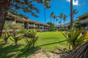 Condo, 1 Bedroom | Property grounds